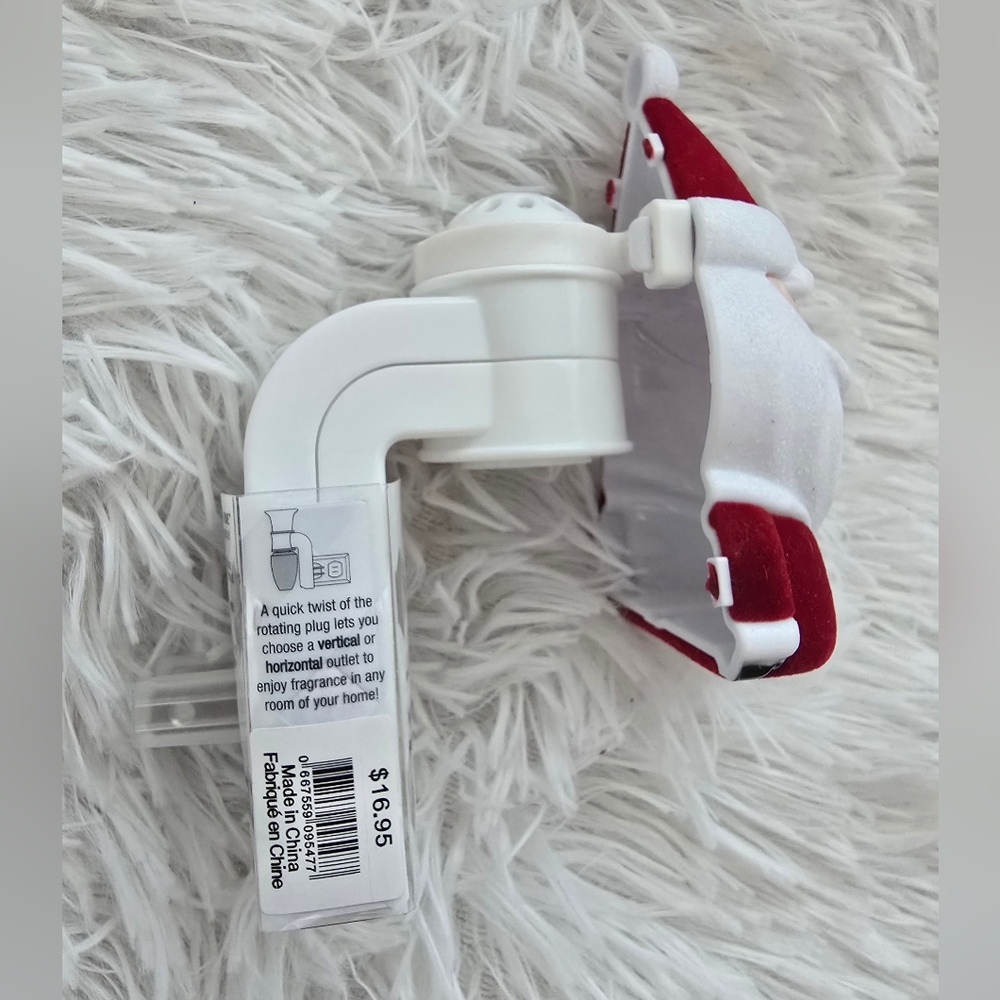 Bath & Body Works Santa WallFlower Plug-In. Includes 2 WallFlower Fragrances NWT - Picture 4 of 7